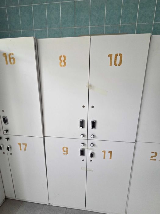 Шкафы для раздевалок. б/у