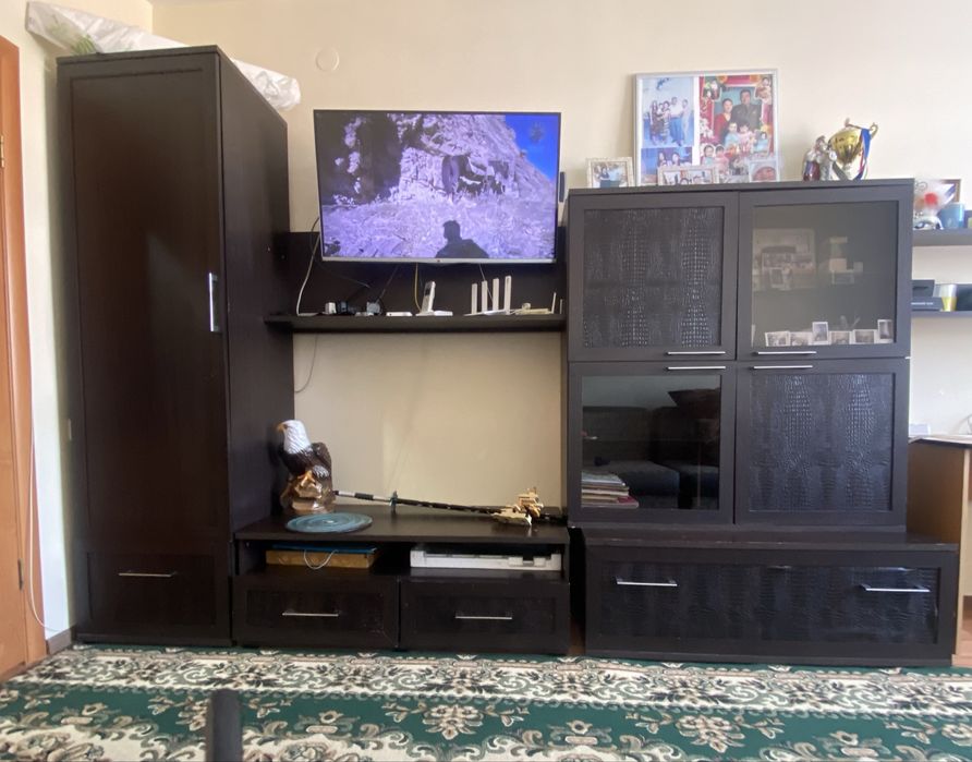 Стенка- горка для зала