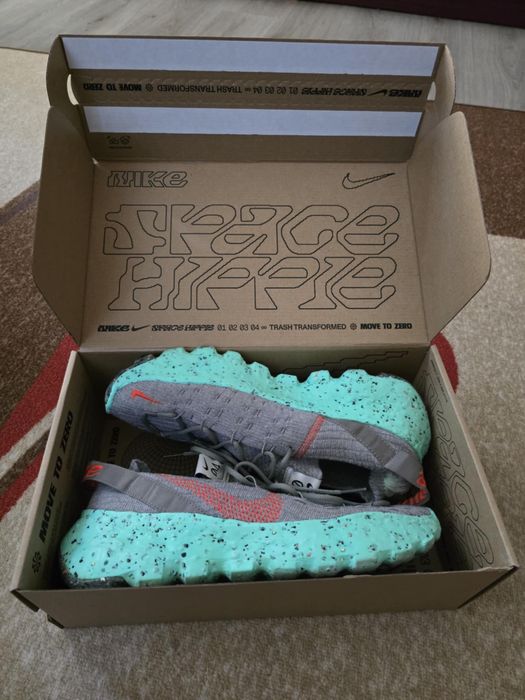 Nike Space Hippie 04