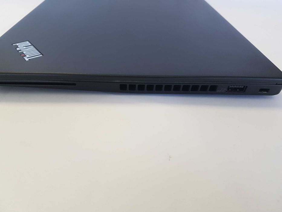 Lenovo ThinkPad T490s Intel® Core™ i7-8565U, Impecabil