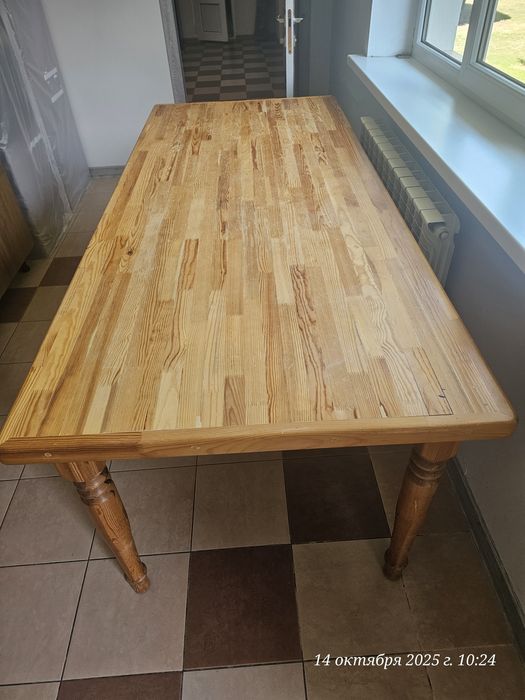 Продается Шкаф и стол