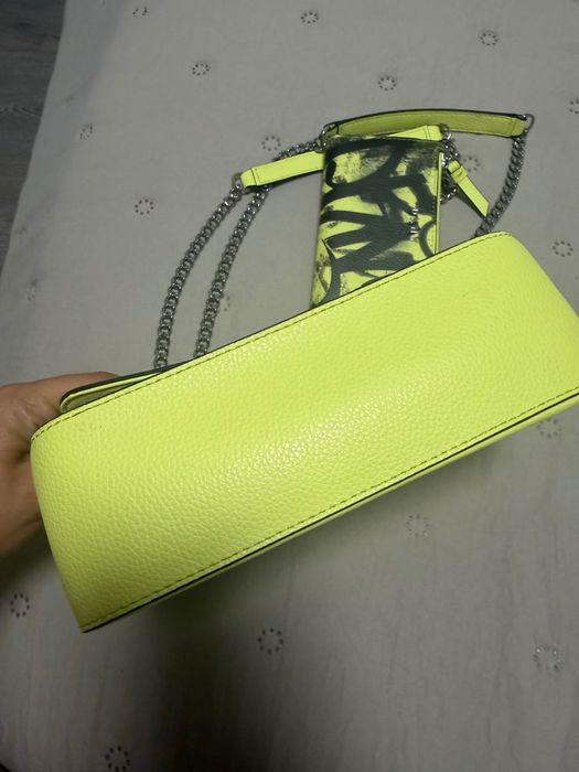 Дамска чанта и протмоне DKNY Дона Карън