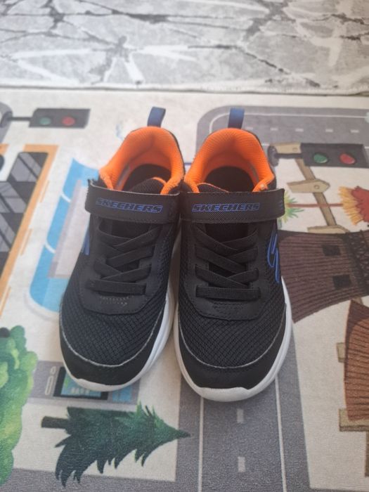 Adidasi copii skekers 33