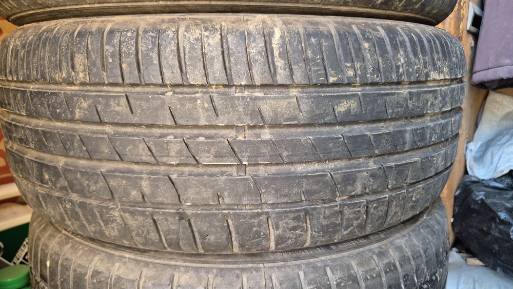 Продам комплект шин