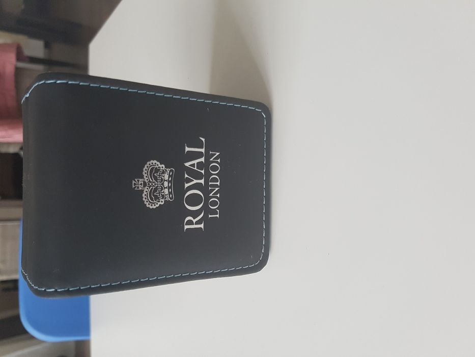 Royal London Чисто Нов