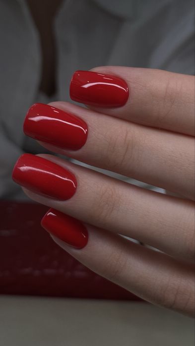 Маникюр и педикюр