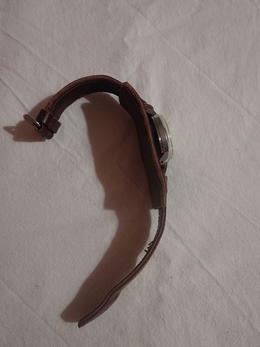 Заря - съветски механичен часовник, с ръчно навиване.