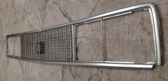 Продам решетку ВАЗ 2106