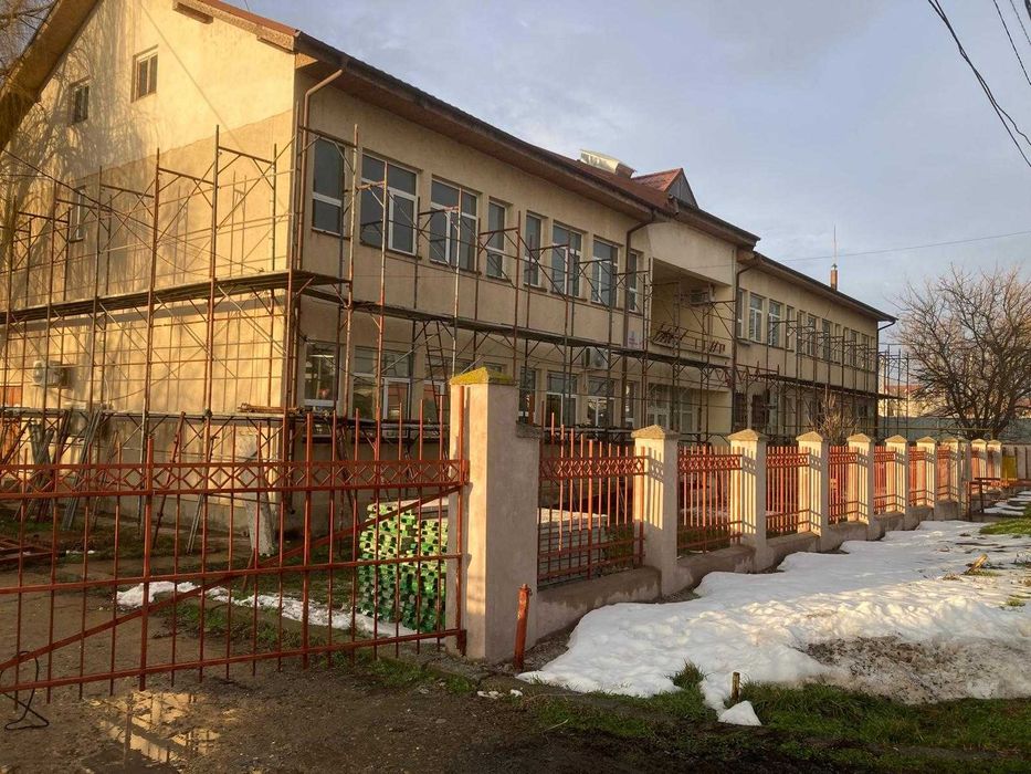 Echipă construcții și amenajări fațade
