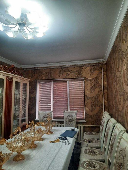 Продаётся 4-х комнатная кв Кара камиш 1/2