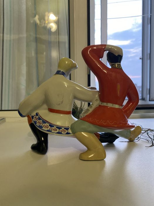 фарфоровая статуэтка «Русский перепляс» 1960-х.