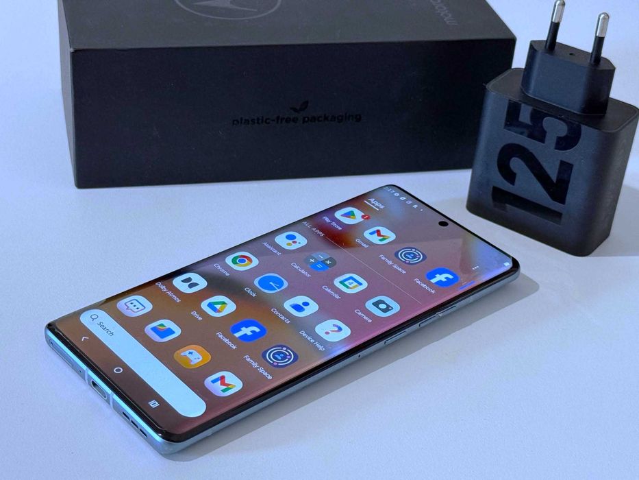 Бартер! Motorola Edge 40 Pro 12GB Lunar Blue (Син) 125W Зарядно!