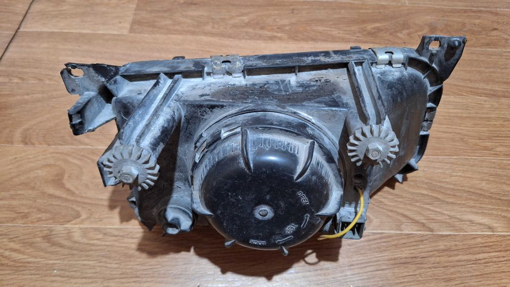 фара Passat B3 фирмы Depo