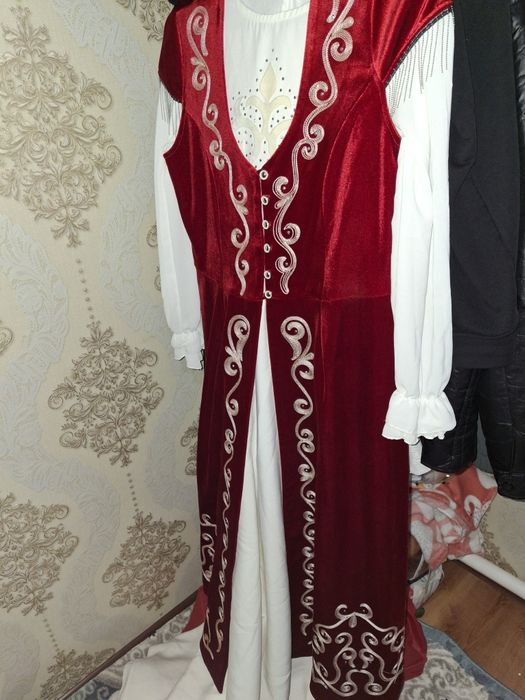 Камзол көйлегімен