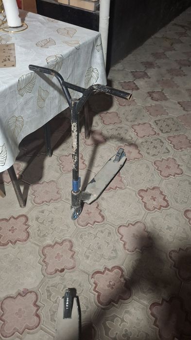 Продам эти 2 самаката