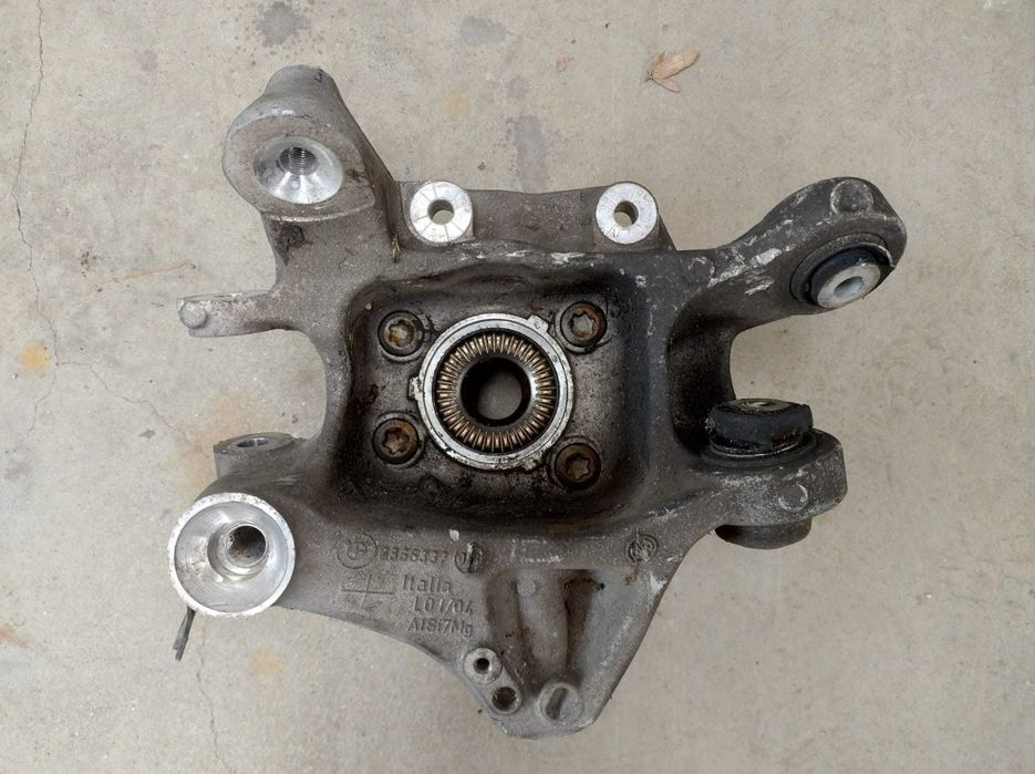 Fuzeta stanga dreapta BMW G30 G31 6866337 6866338