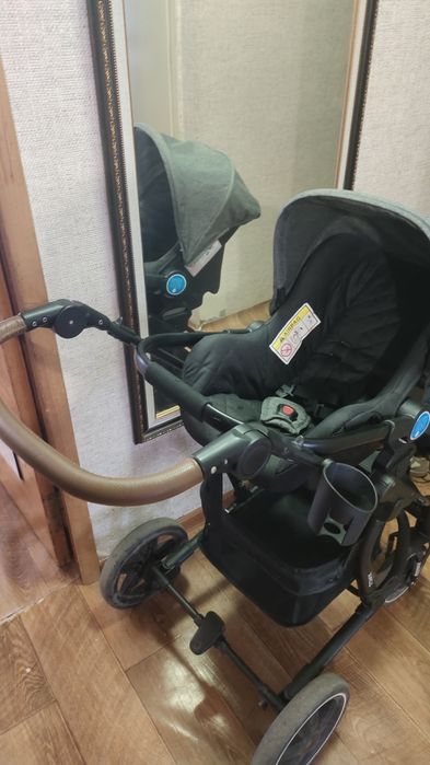Продам коляску б/у