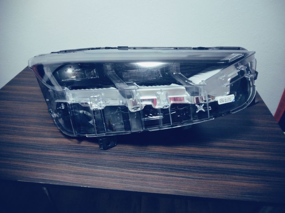 Far dreapta ford mustang Mach-e