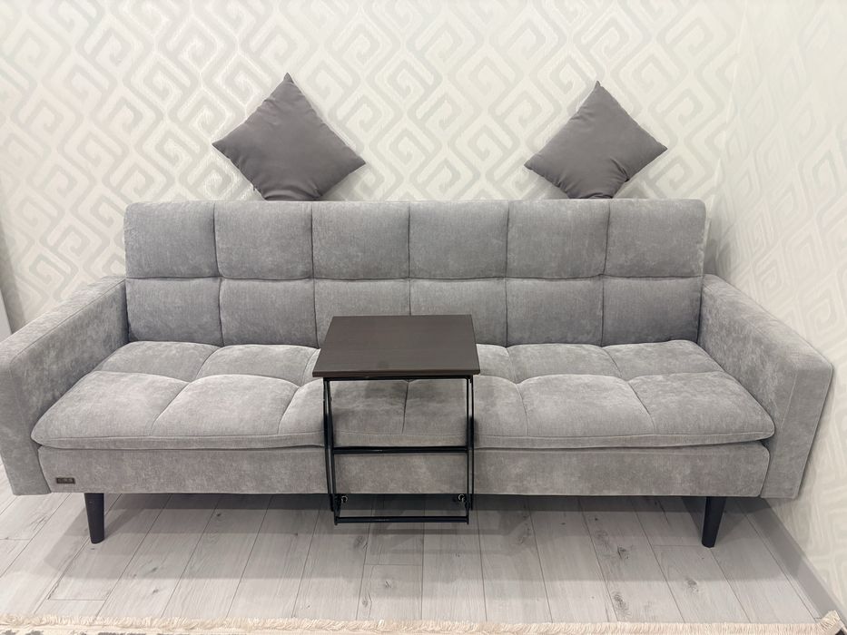 Диван в отличном состояний