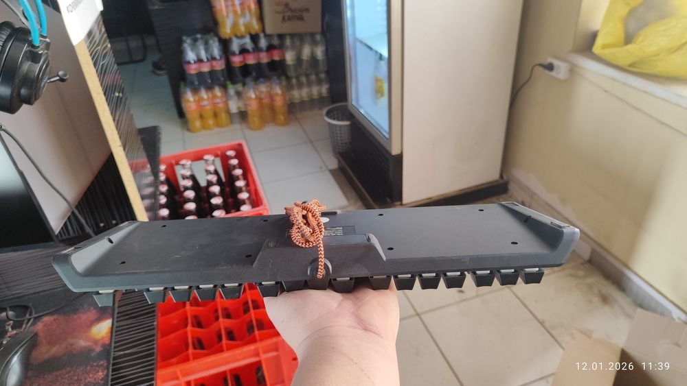 Klaviaturalar sotiladi xech qanday aybi yoq