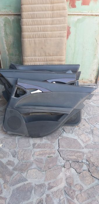 Продам обшивки от 211 мерседеса