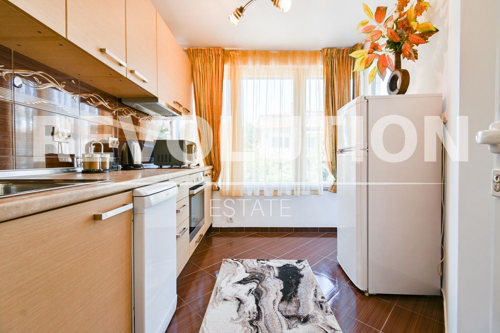 Дава се под наем Тристаен апартамент в София, Лозенец - 95 кв.м за 1000 € - Снимка #3