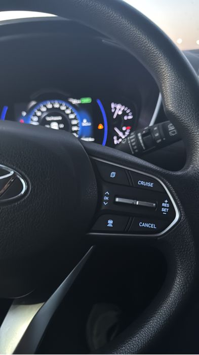 Продам сантафе хундай 2019