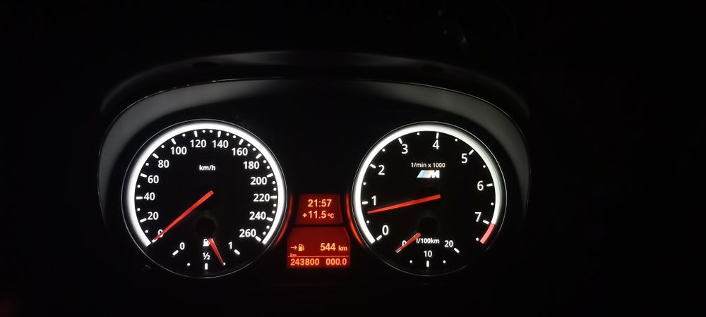 Смяна на подсветка, М преработка километраж БМВ Е90 Е91 Е92 Е93 Е60