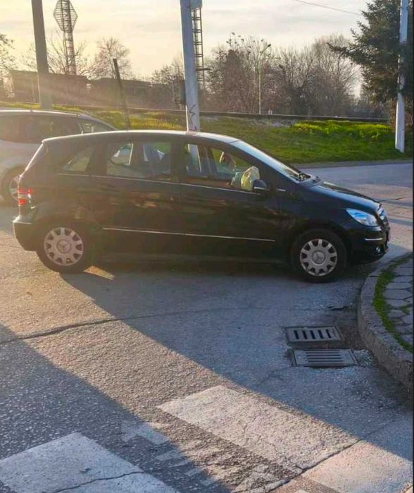 Мерцедес B160 2010 на части