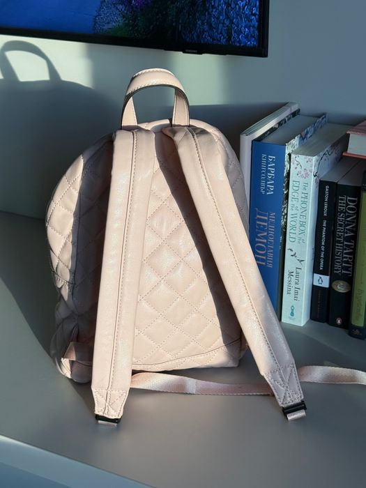 Дамски Guess чанти