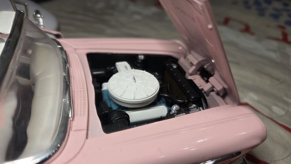 Колекционерски модел Edsel кабриолет в мащаб 1:18