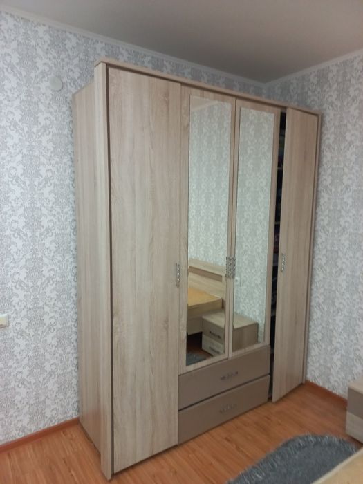 Продаётся спальный гарнитур