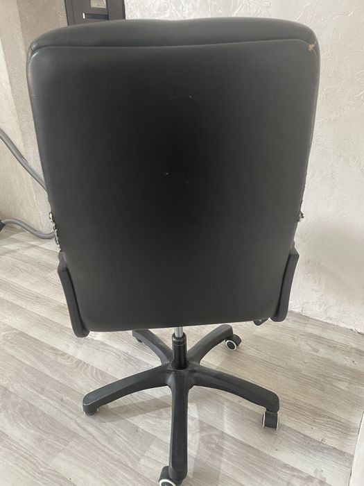 Продам офисное кресло