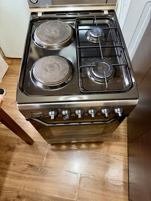 Готварска печка Индезит