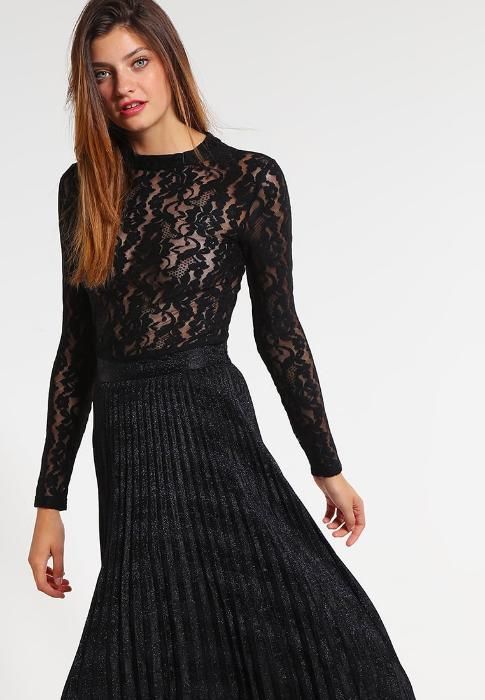 Body negru marime L cu dantelă de la Soaked In Luxury Danemarca.