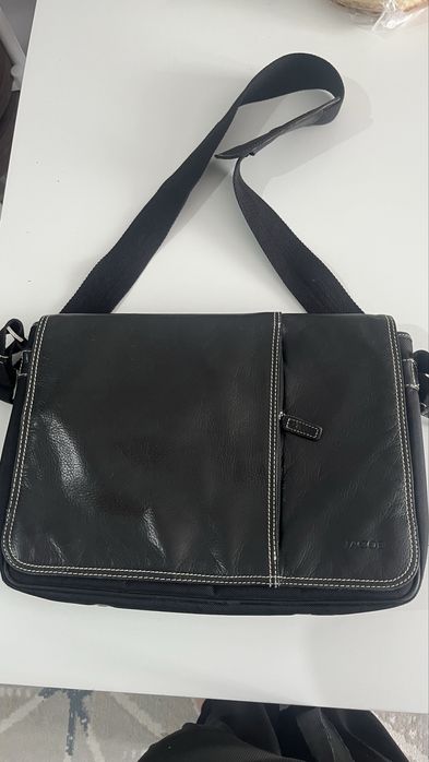 Кожаная сумка для ноутбука