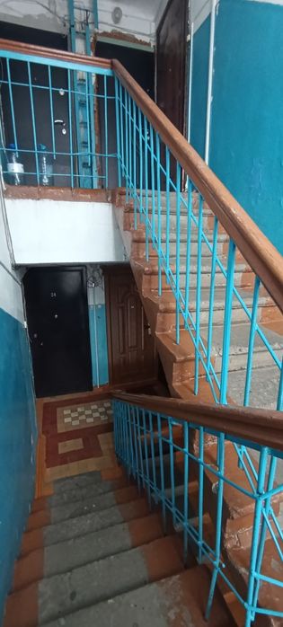 Продам 1-ком в самом центре. Рахмет. Парк.