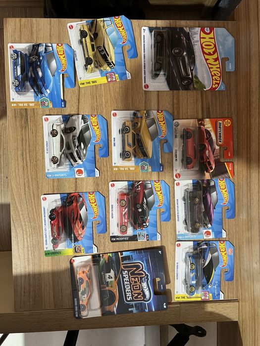 Hotwheels колички
