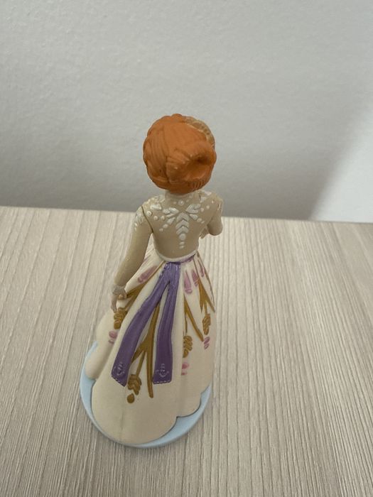 Холодное сердце фигурка Анны оригинал