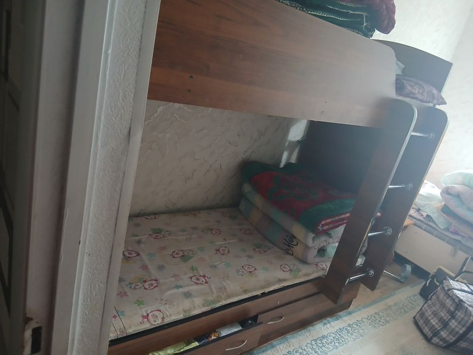 Двухъярусная кровать