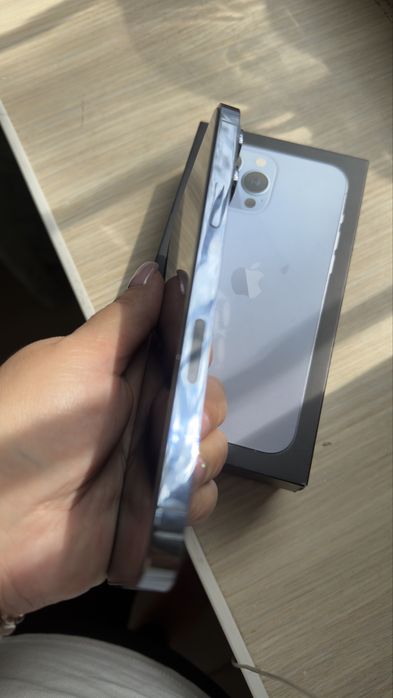 Продам айфон 13 про макс