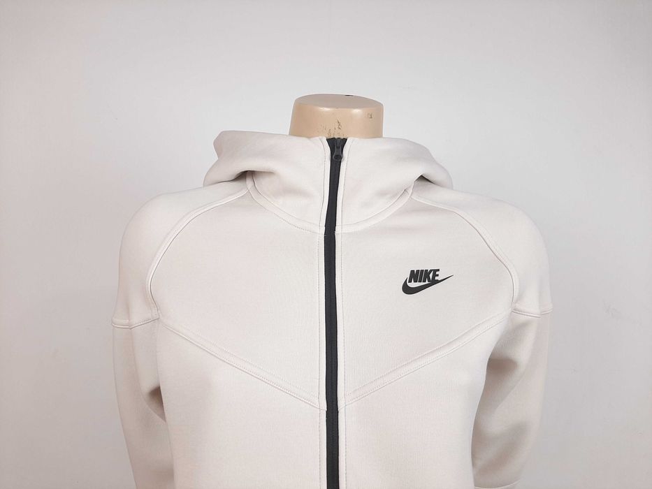 Nike Tech Fleece Windrunner - Оригинално дамско горнище размер S