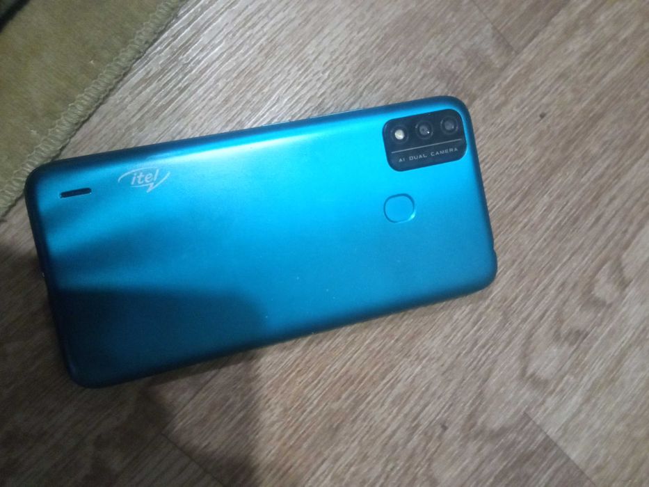 Продам телефон за 12000
