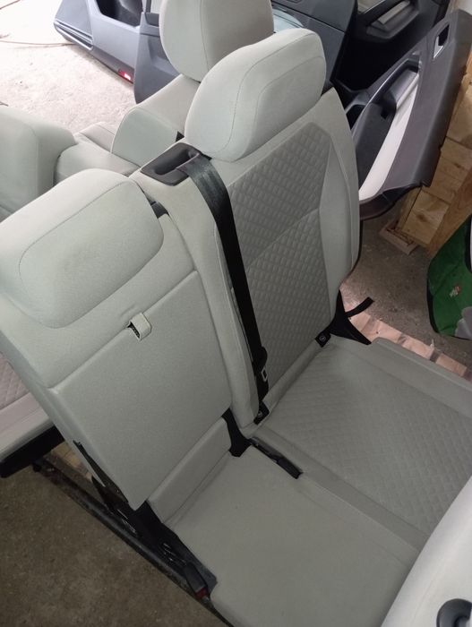 VW Tiguan Allspace салон, седалки и кори за врати 7 местен
