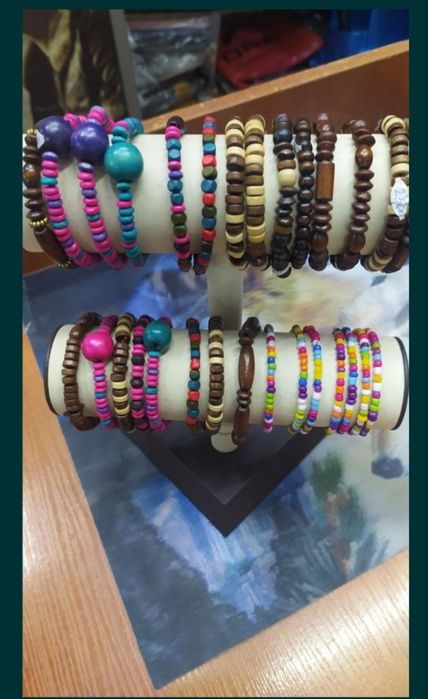 Браслеты кожаные