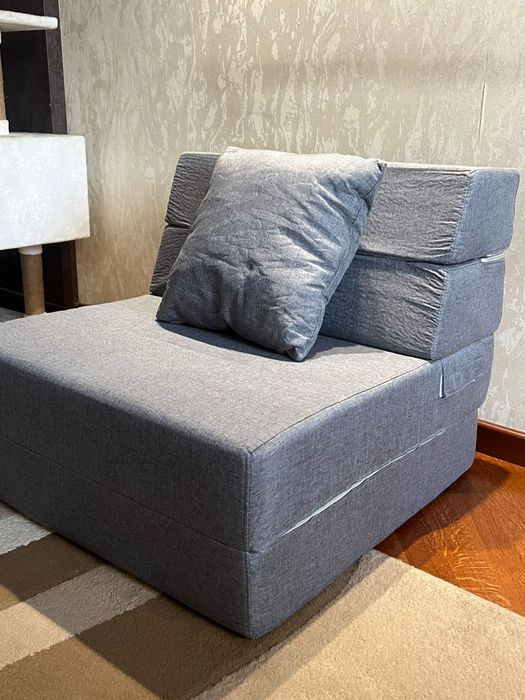 Бескаркасный диван