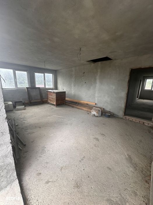 Casa/Spatiu Comercial - Genuneni