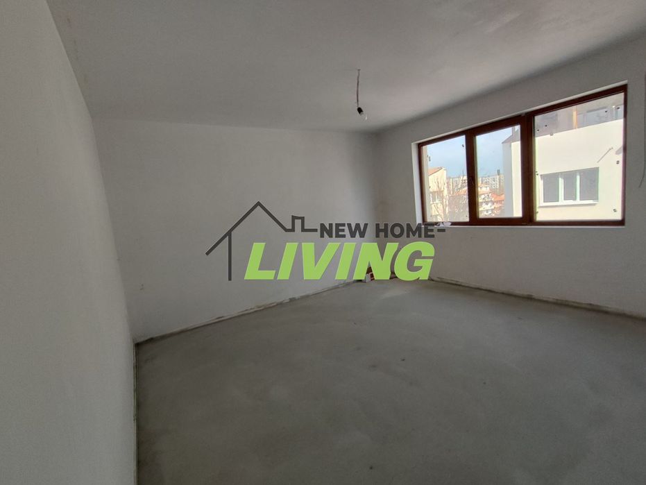 Продава се Тристаен апартамент в Пловдив, Център - 118 кв.м за 1531 €/кв.м - Снимка #2