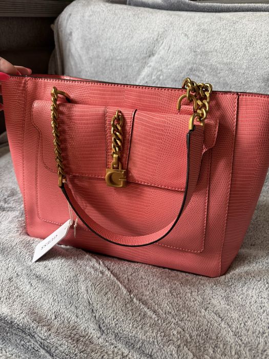 Чисто нова чанта Guess