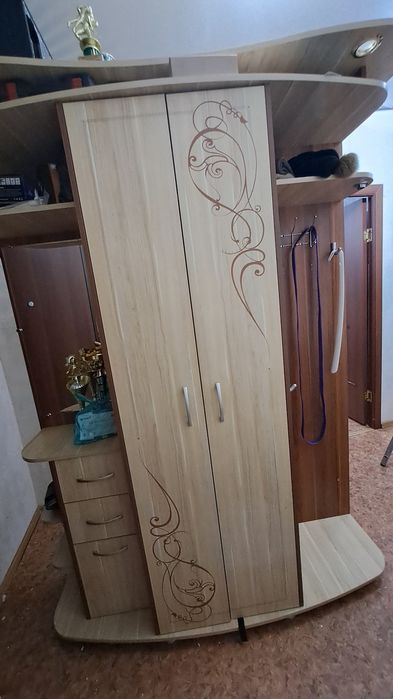 Прихожая сатылады.